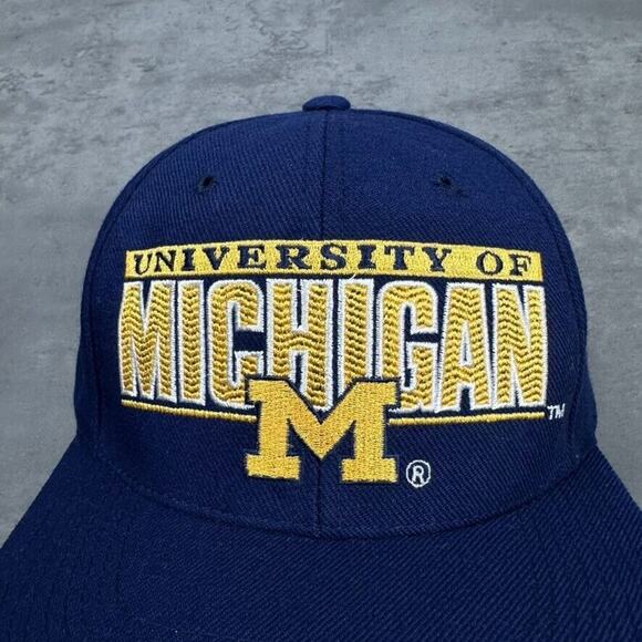 Vintage University of Michigan Wolverines Sports Specialties 1984 Fitted Hat - Picture 2 of 5